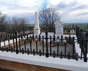 Hamilton Humes Grave - Nambucca Heads Accommodation